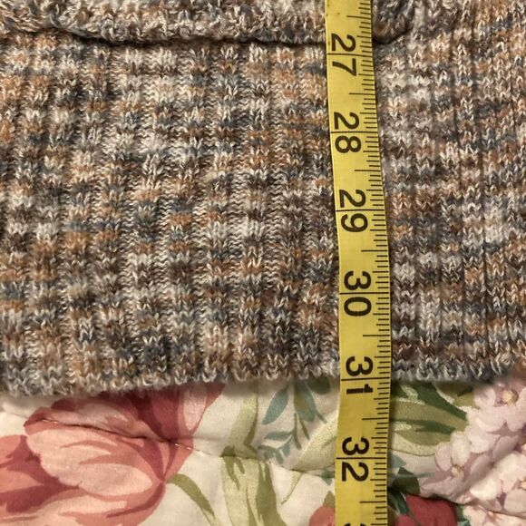 😊3/$30
“Goes with Anything” Maurices Cardigan Size Small - Picture 12 of 12